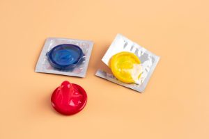 Porównanie skuteczności różnych metod antykoncepcji – poradnik dla kobiet